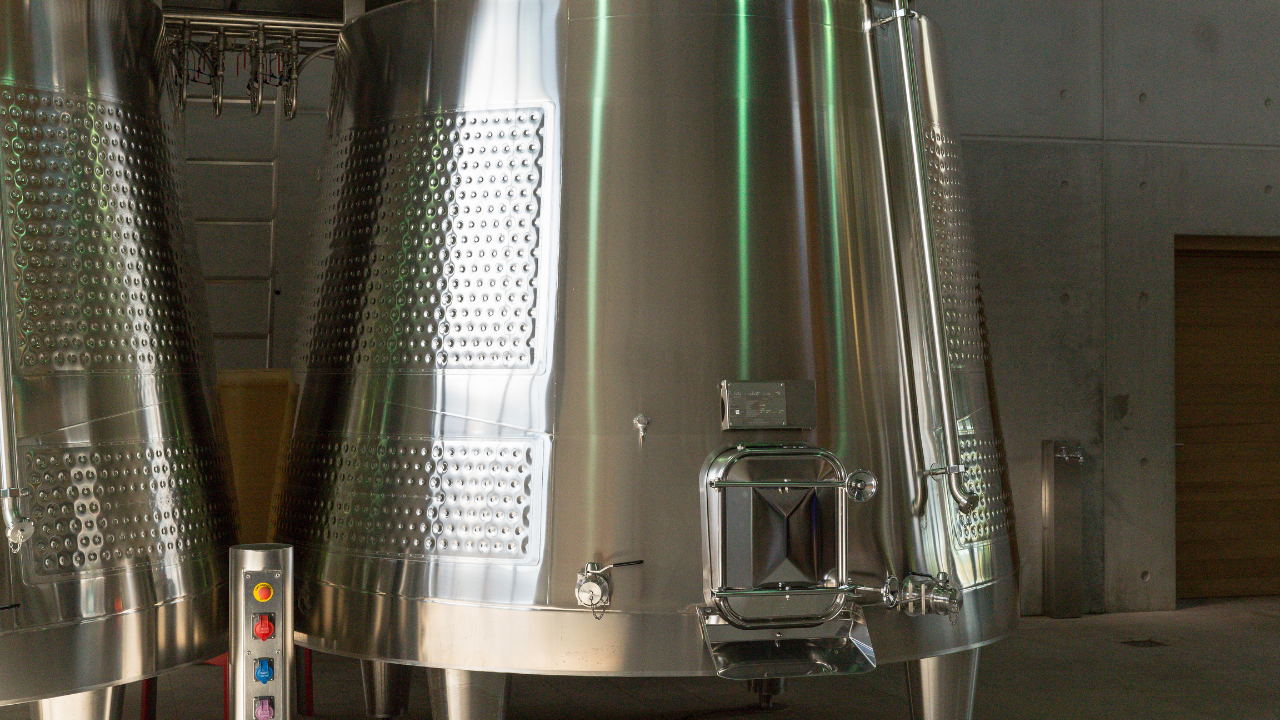 Key Considerations for Choosing the Right Wine Tank Manufacturers